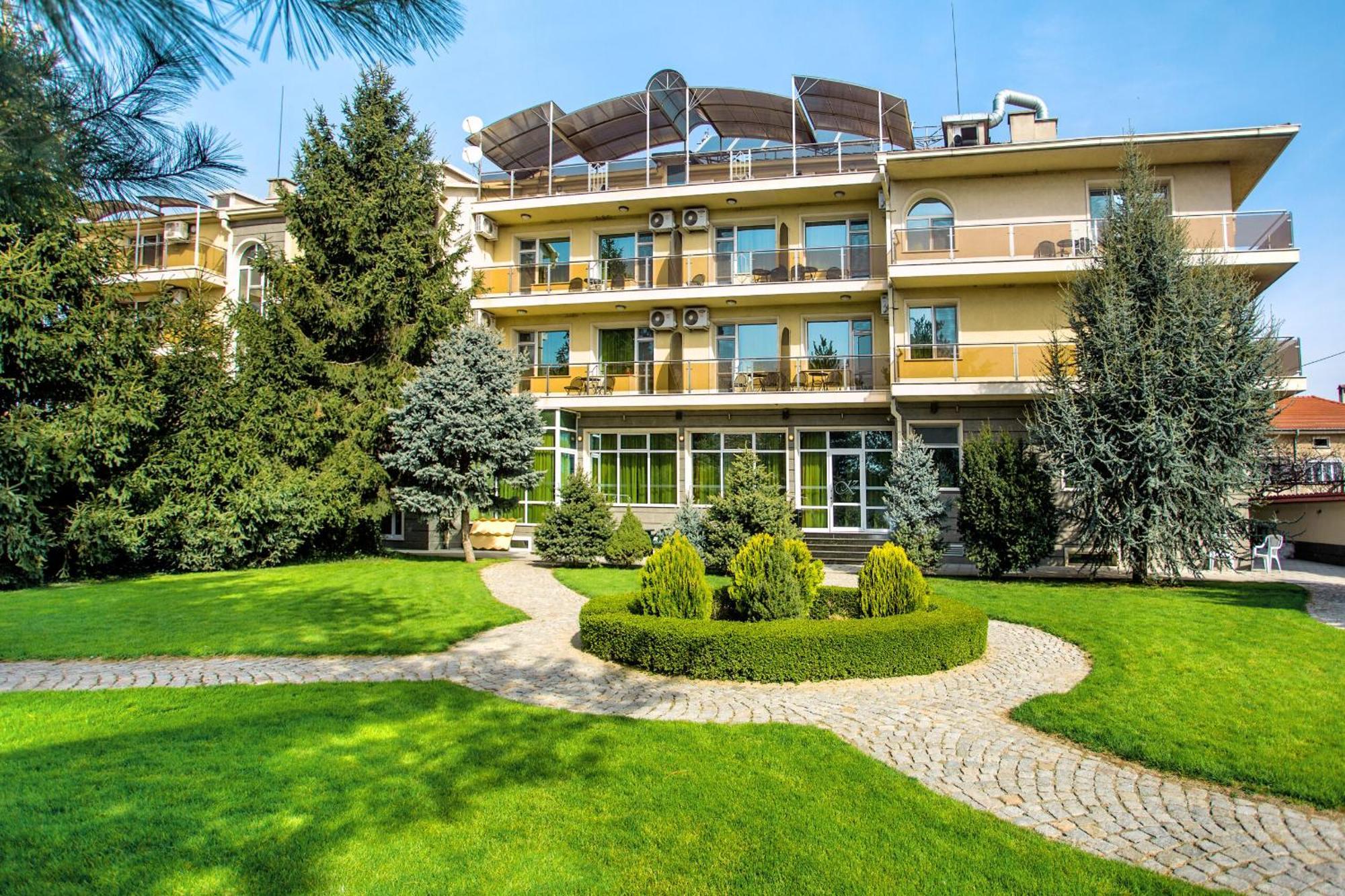 Парк-Хотел Клементина Trud Exterior photo